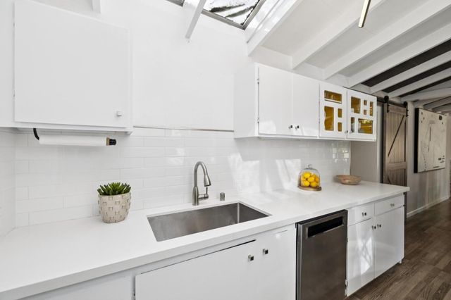 76 Old Spanish Trail, Portola Valley, CA 94028