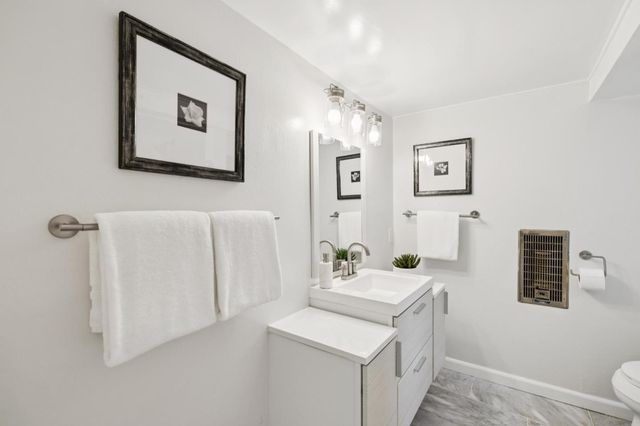 76 Old Spanish Trail, Portola Valley, CA 94028