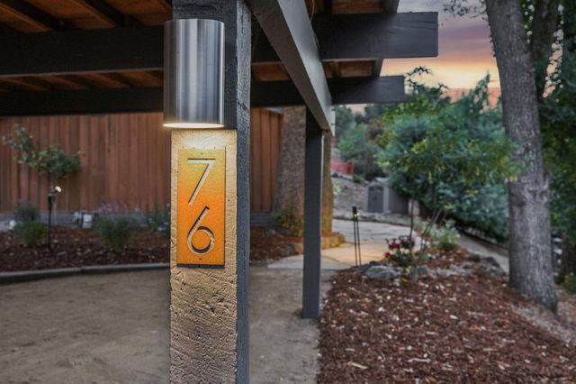 76 Old Spanish Trail, Portola Valley, CA 94028