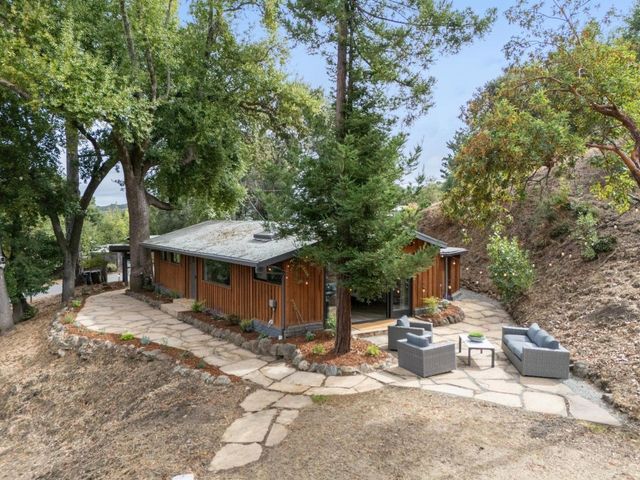 76 Old Spanish Trail, Portola Valley, CA 94028