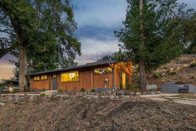 76 Old Spanish Trail, Portola Valley, CA 94028