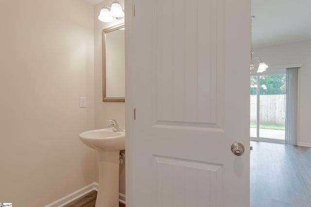 8 Sabine Leaf Court, Greer, SC 29650