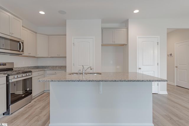 8 Sabine Leaf Court, Greer, SC 29650