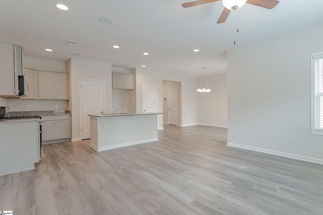 8 Sabine Leaf Court, Greer, SC 29650