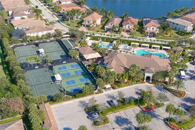 13419 Silktail DR, Naples, FL 34109