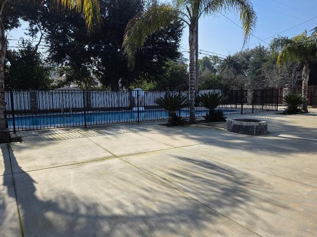 5454 E Butler Avenue, Fresno, CA 93727