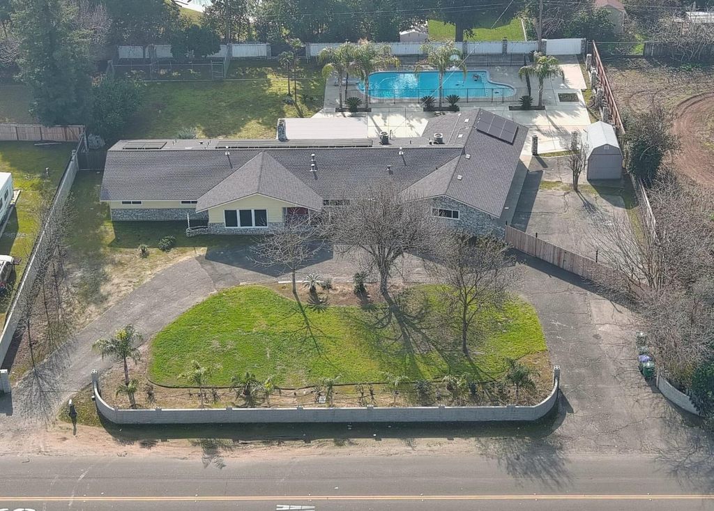 5454 E Butler Avenue, Fresno, CA 93727