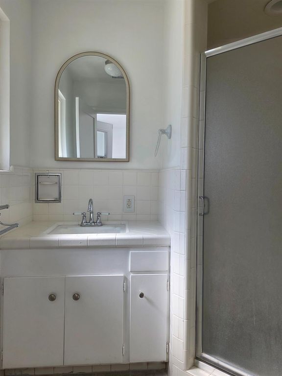 Image 17 of property listing at 5454 E Butler Avenue, Fresno, CA 93727