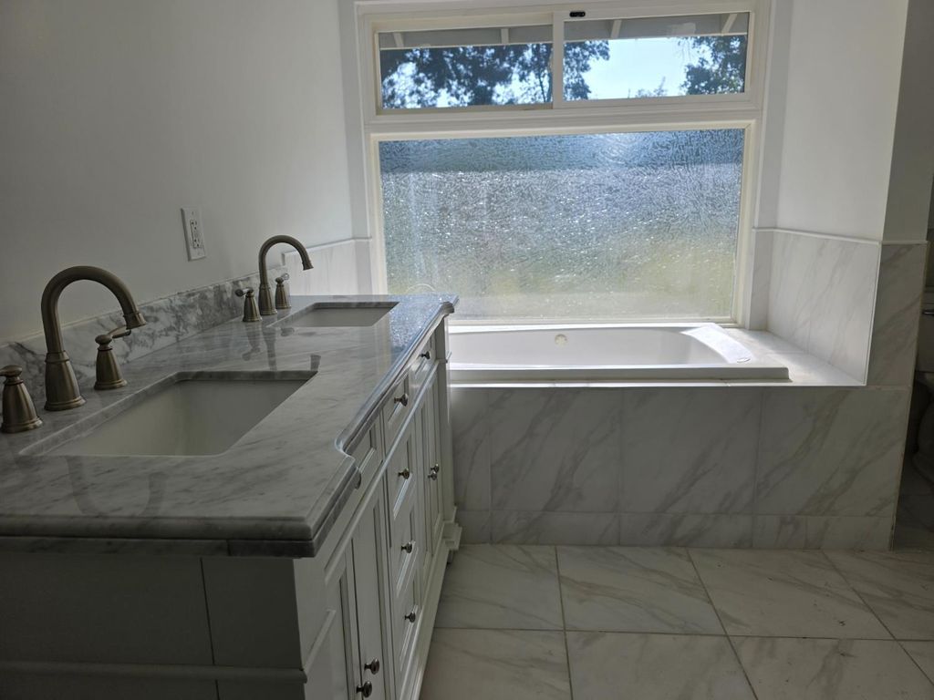 Image 19 of property listing at 5454 E Butler Avenue, Fresno, CA 93727