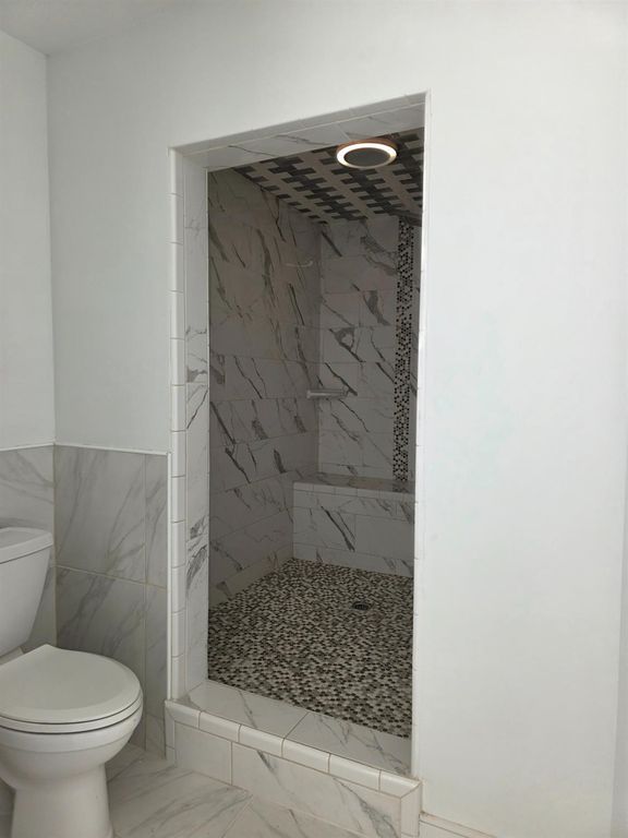 Image 20 of property listing at 5454 E Butler Avenue, Fresno, CA 93727