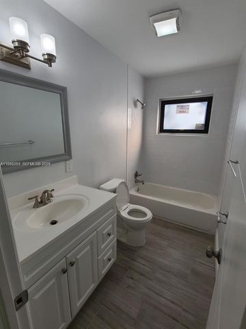 2008 NE 4th Ave R, Wilton Manors, FL 33305