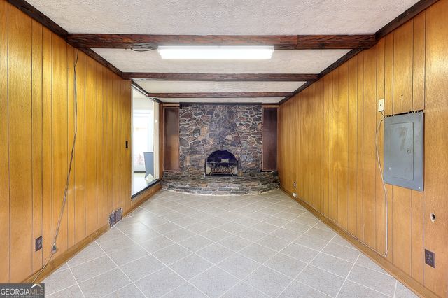 2261 Clairmont Circle, Snellville, GA 30078