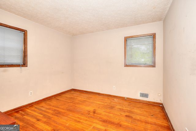 2261 Clairmont Circle, Snellville, GA 30078