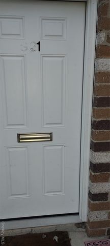 21 Sierra 21, Coram, NY 11727