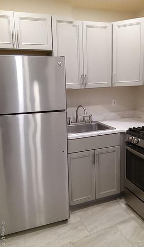 21 Sierra 21, Coram, NY 11727