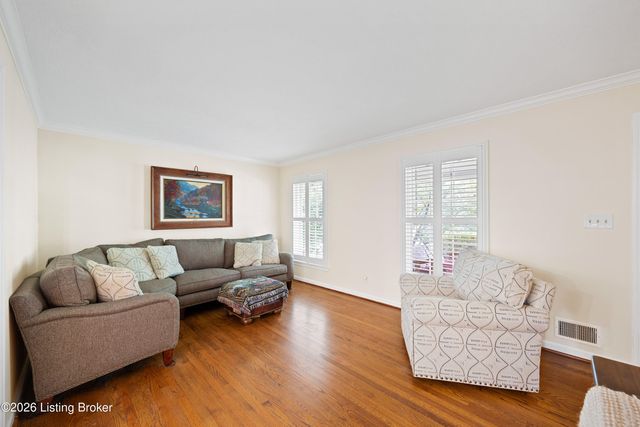 7420 Routt Rd, Jeffersontown, KY 40299