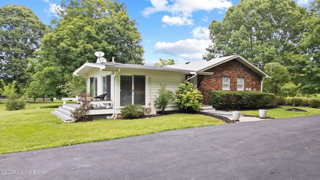 7420 Routt Rd, Jeffersontown, KY 40299