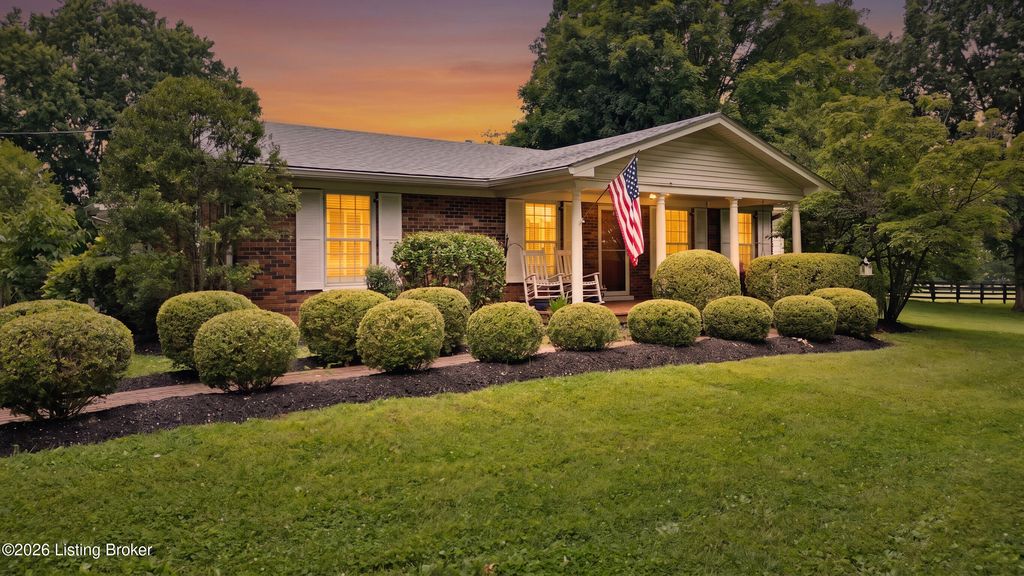 7420 Routt Rd, Jeffersontown, KY 40299
