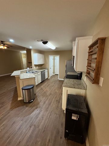 3092 Glasgow, Benton, AR 72015