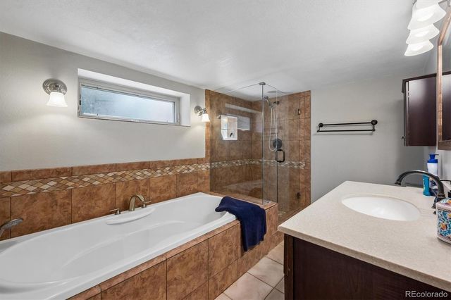 2637 N Garfield Street, Denver, CO 80205