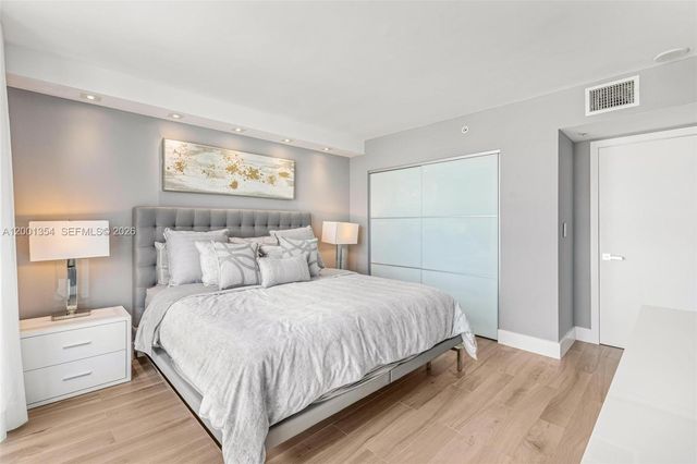 90 Alton Rd 2305, Miami Beach, FL 33139