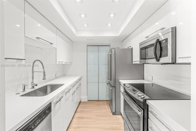 90 Alton Rd 2305, Miami Beach, FL 33139