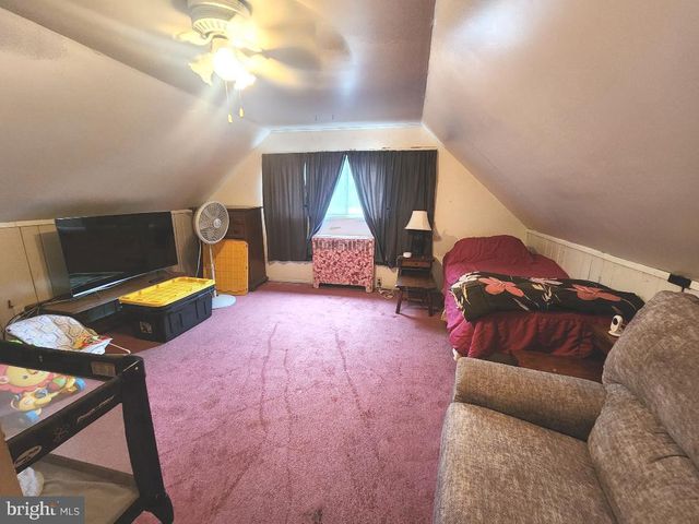 59 VERMONT LN, Levittown, PA 19054