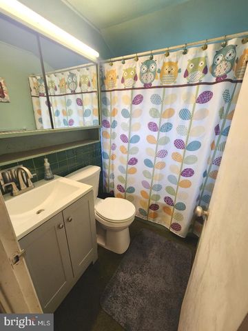 59 VERMONT LN, Levittown, PA 19054