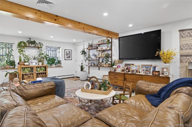 182 W 21st Street, Deer Park, NY 11729