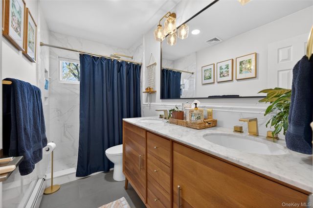 182 W 21st Street, Deer Park, NY 11729