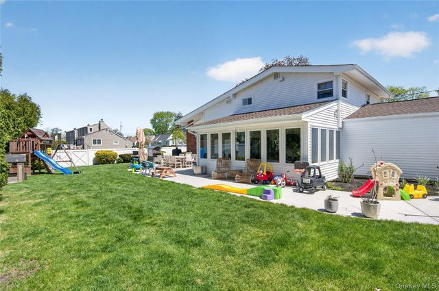 182 W 21st Street, Deer Park, NY 11729