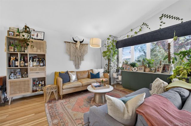 182 W 21st Street, Deer Park, NY 11729