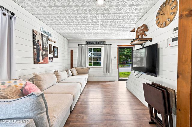 10 Georgian Boulevard, Jackson, NJ 08527