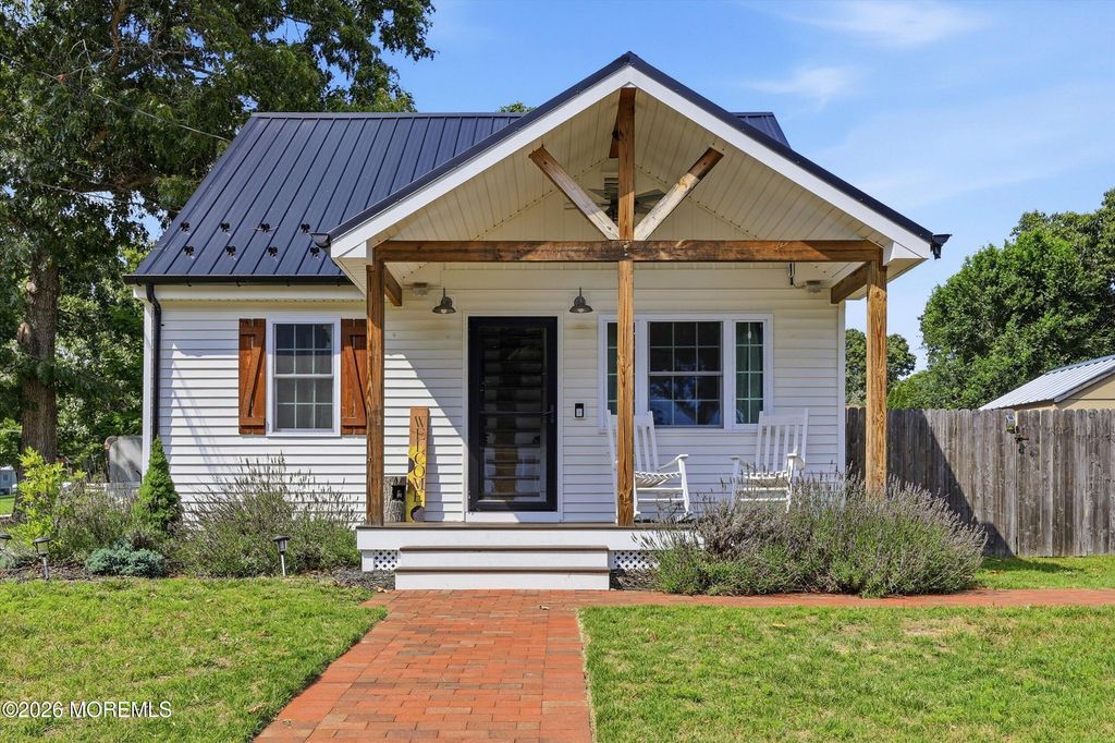 10 Georgian Boulevard, Jackson, NJ 08527