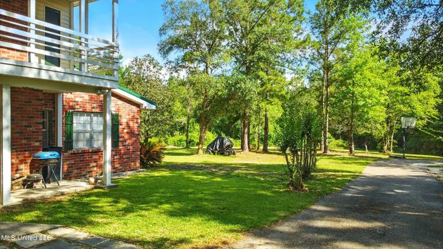 18 Shamrock Lane, Carriere, MS 39426