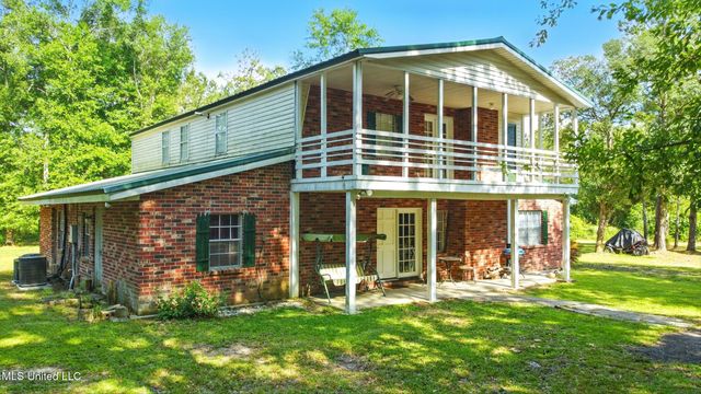 18 Shamrock Lane, Carriere, MS 39426