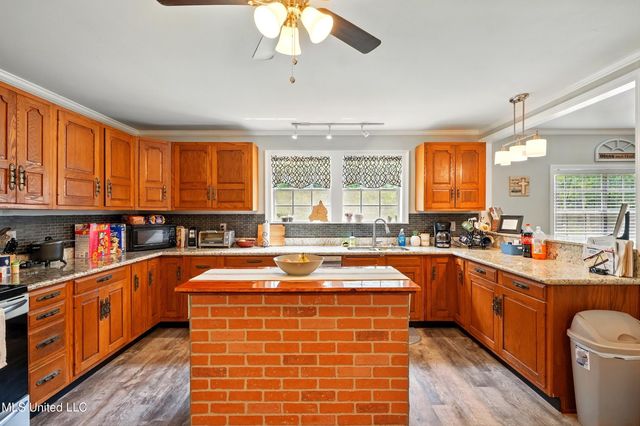 18 Shamrock Lane, Carriere, MS 39426