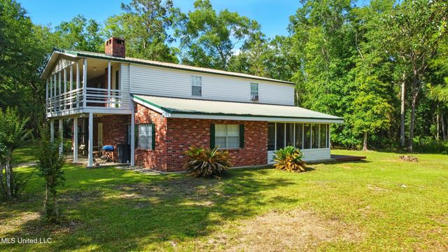 18 Shamrock Lane, Carriere, MS 39426