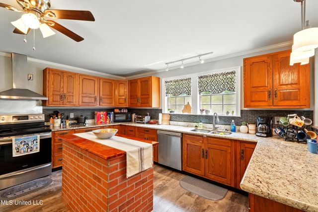 18 Shamrock Lane, Carriere, MS 39426