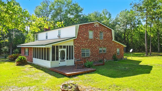 18 Shamrock Lane, Carriere, MS 39426