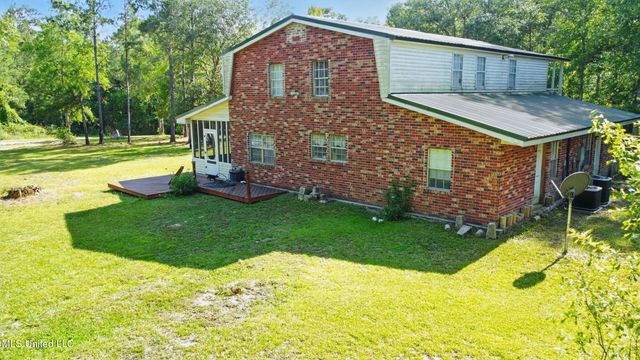 18 Shamrock Lane, Carriere, MS 39426