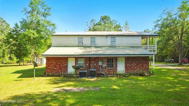 18 Shamrock Lane, Carriere, MS 39426