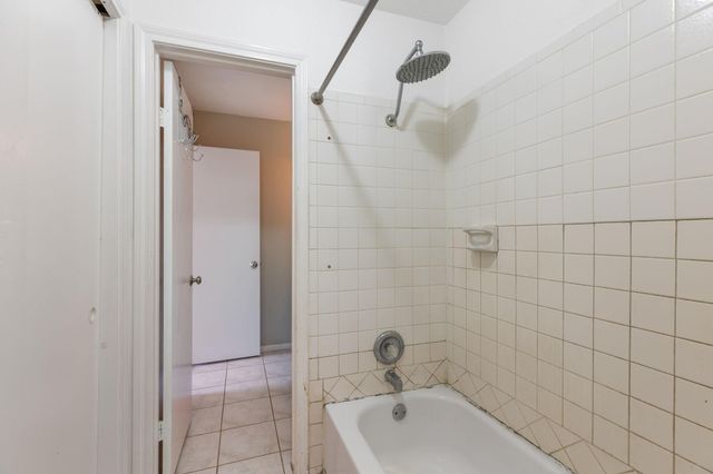 1919 Place Rebecca Lane H16, Houston, TX 77090