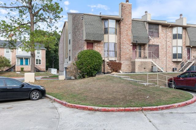 1919 Place Rebecca Lane H16, Houston, TX 77090