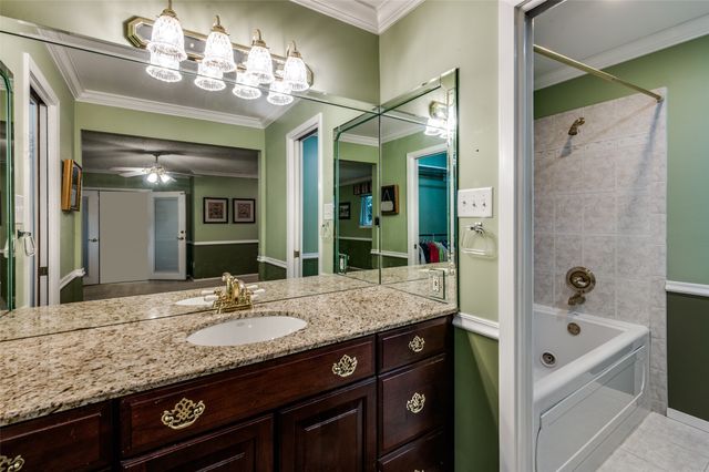 4409 Chedlea Avenue, Fort Worth, TX 76133