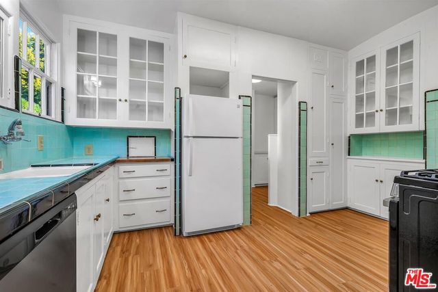 10630 Wellworth Avenue, Los Angeles, CA 90024