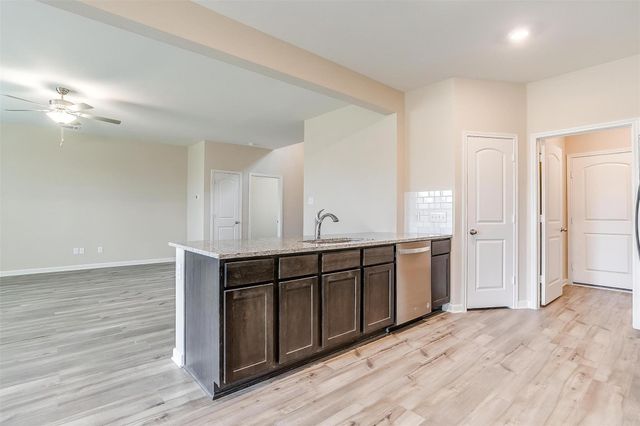 1025 Mcdonald Drive, Crowley, TX 76036