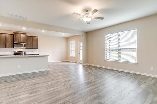 1025 Mcdonald Drive, Crowley, TX 76036