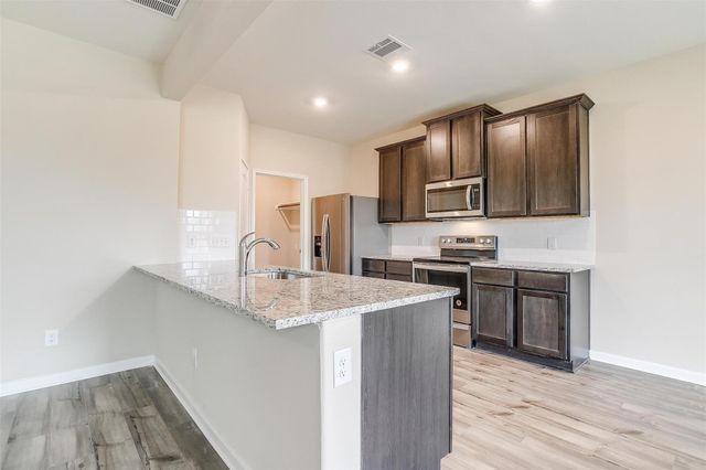 1025 Mcdonald Drive, Crowley, TX 76036