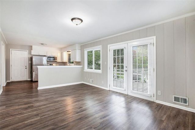 5052 W MOUNTAIN Street, Stone Mountain, GA 30083